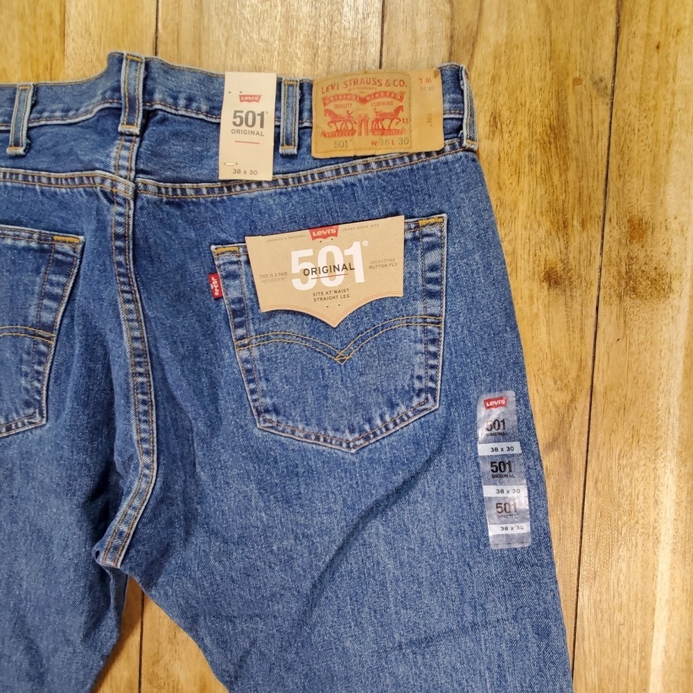 New Levi's 501 Original Fit Jeans Men 38x30 Blue Medium Wash Button Fly - Picture 4 of 9